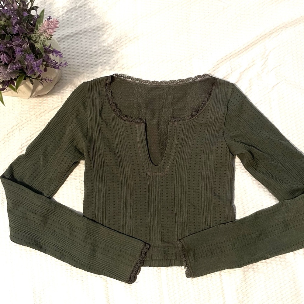 Urban Outfitters 🫒 Olive Hunter Green Lace Trim Crop Top M/L